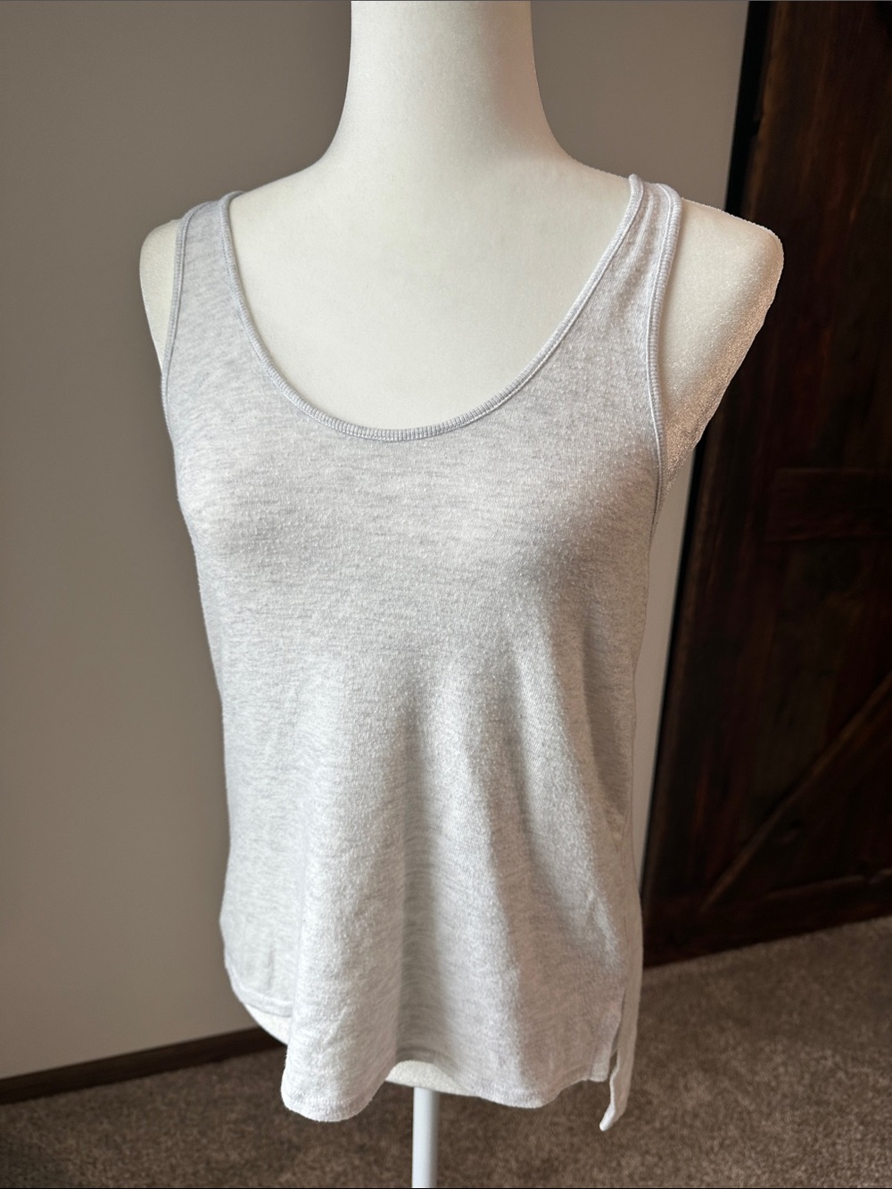 ALO Yoga Light Gray Scoop Tank